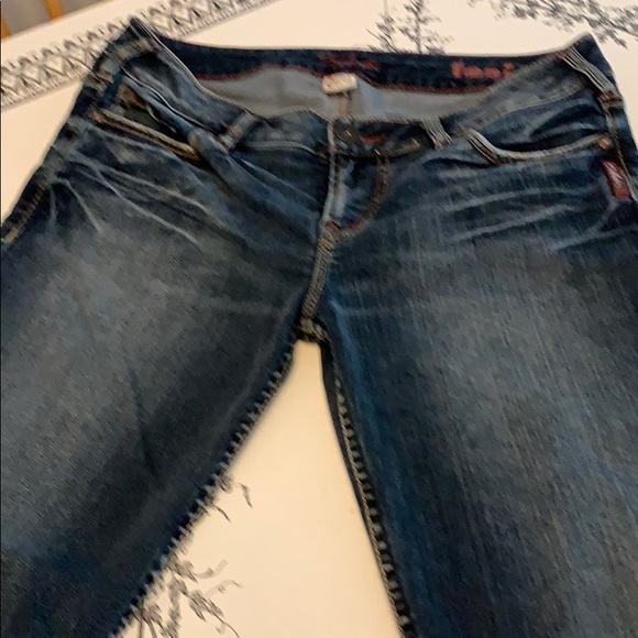 what size is a 31 in silver jeans